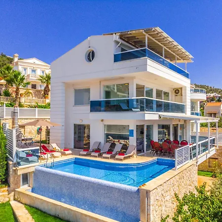 Vila Villa Everes *